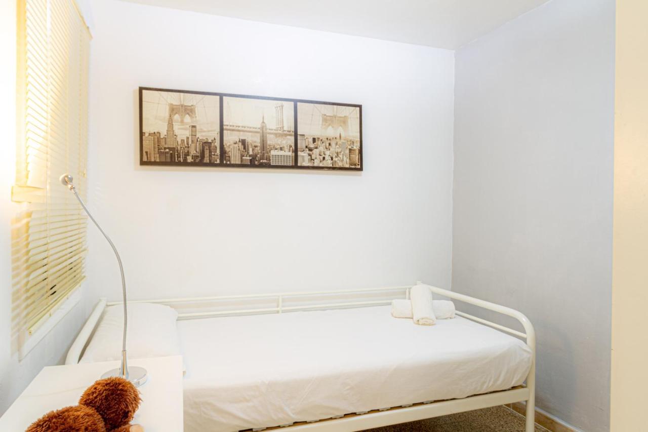 Residencial Costamar Next Bcn, 50M Beach With Swimming Pool กาเบรรา เด มาร์ ภายนอก รูปภาพ